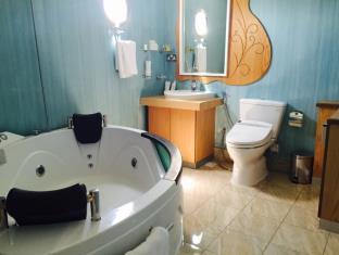 C Hotel Манама Экстерьер фото